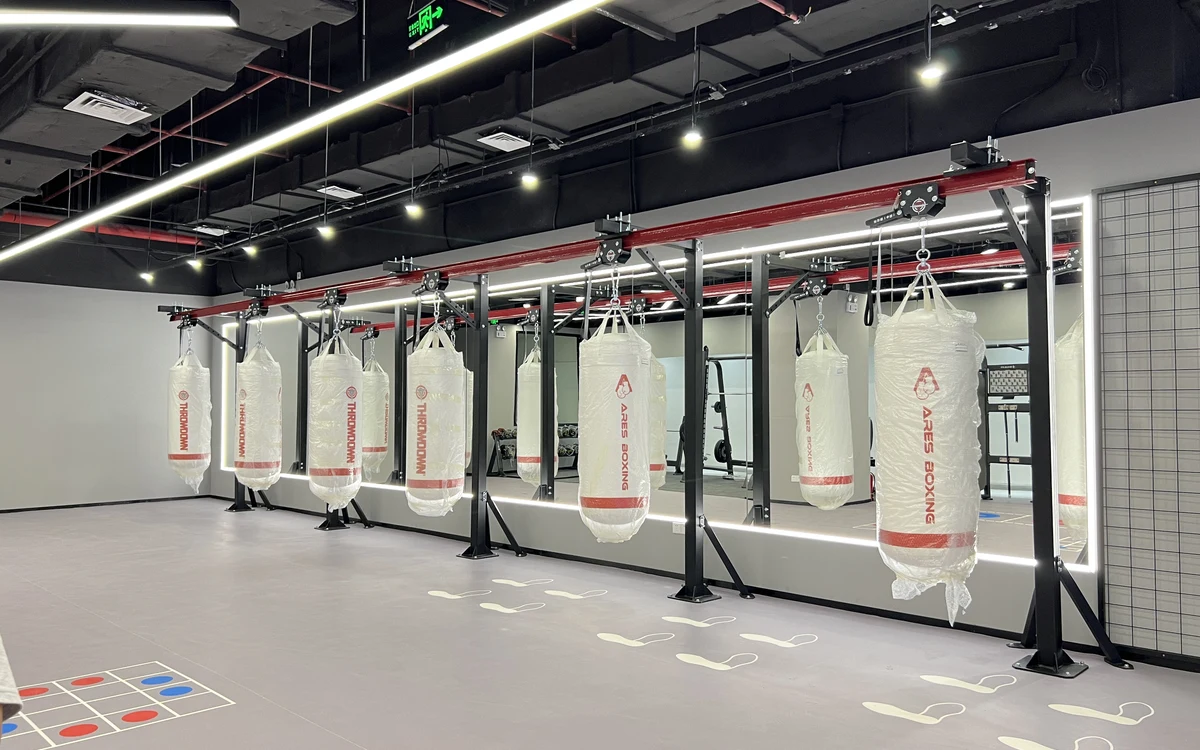 09 Factory Sec5 Case Floor Rail Gym 1