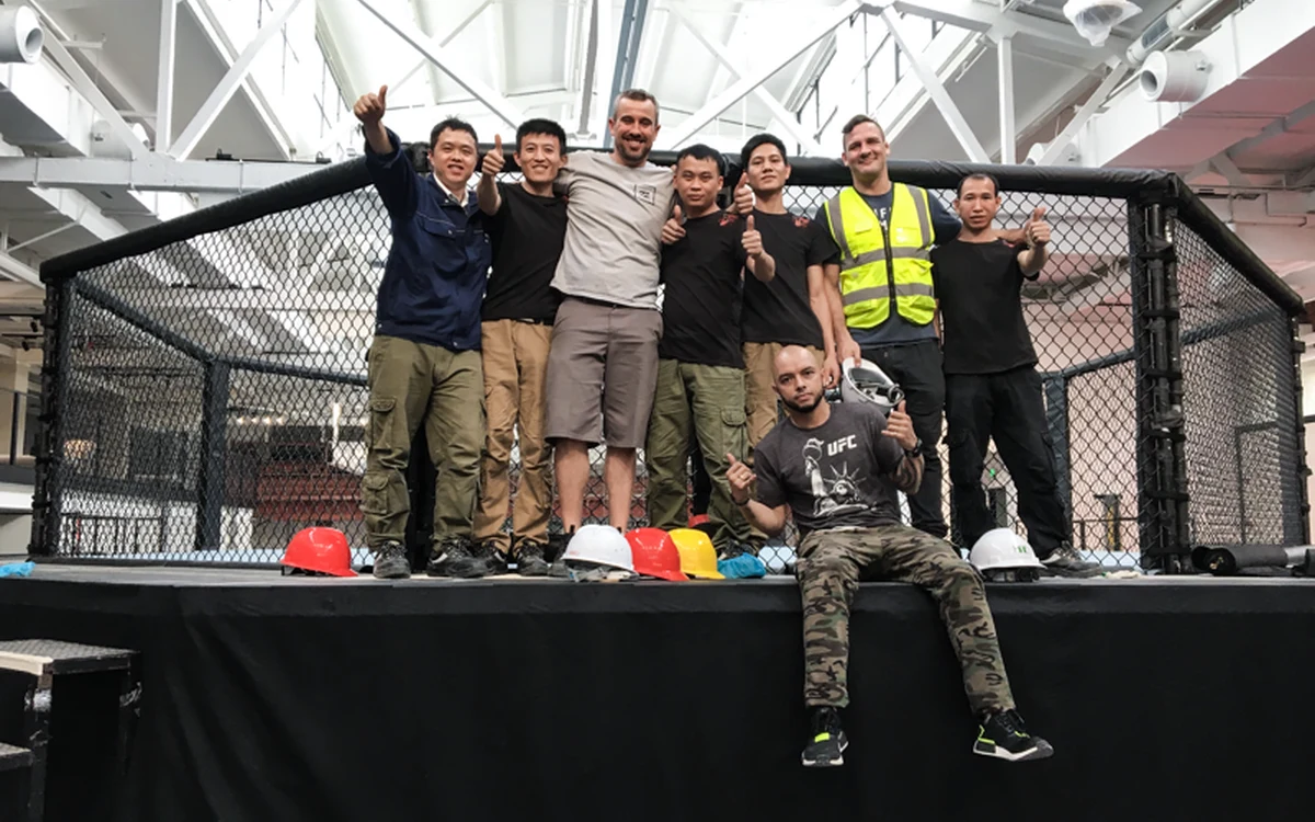 10 Factory Sec5 Case Elevated MMA Cage 1